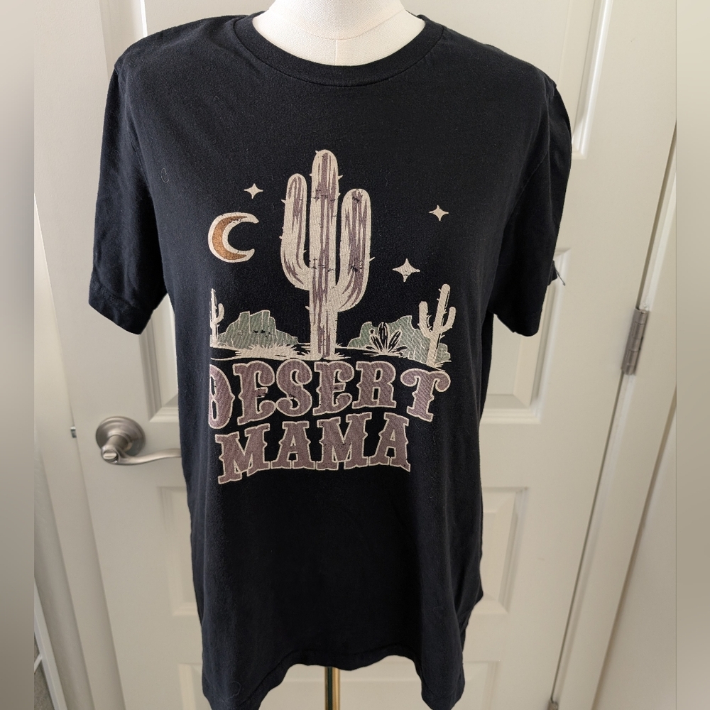 Desert Mama Graphic T-Shirt Black with Cactus Graphic Size Medium